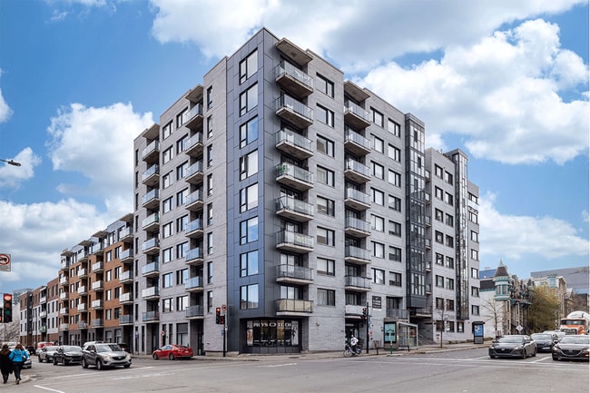 Building Photo - Glo 2 - Ville-Marie Apartments