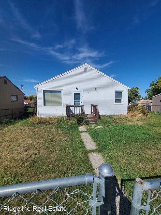 2 br, 1 bath House 1205 4th Ave NW House Rental in Great Falls, MT