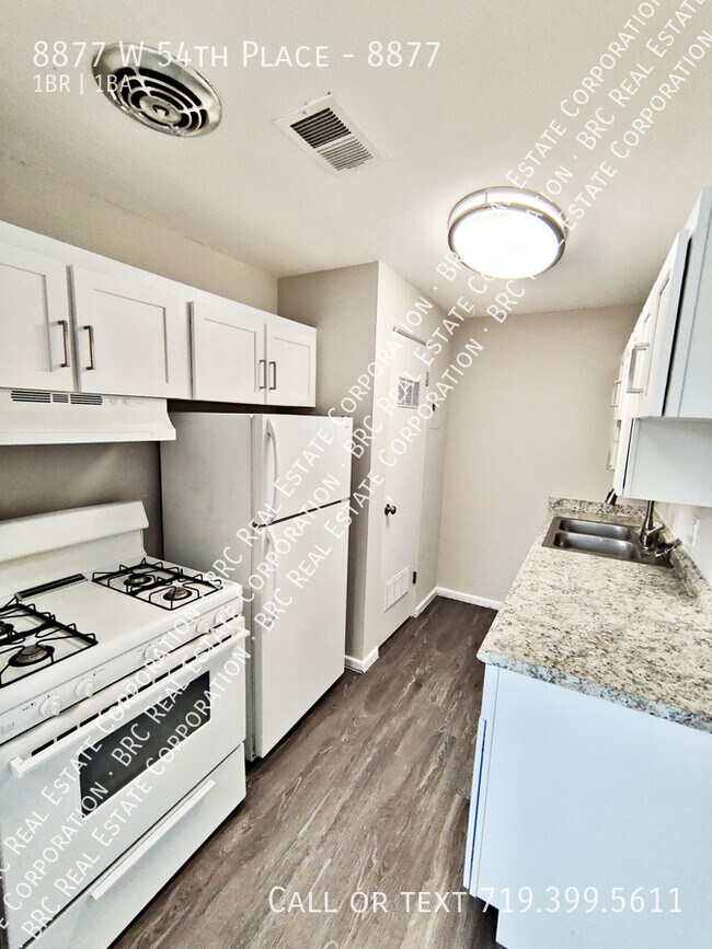 Foto del edificio - 8877 W 54th Pl