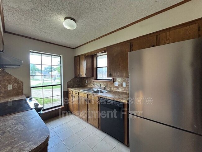 Foto del edificio - 5410 Mary Dr