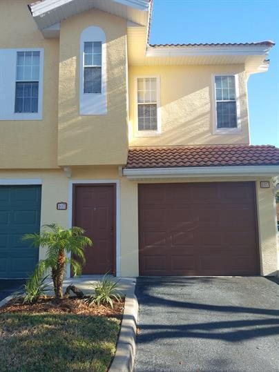 1 bedroom condo with attached garage in Hunter's Creek - 1 bedroom condo with attached garage in Hunter's Creek