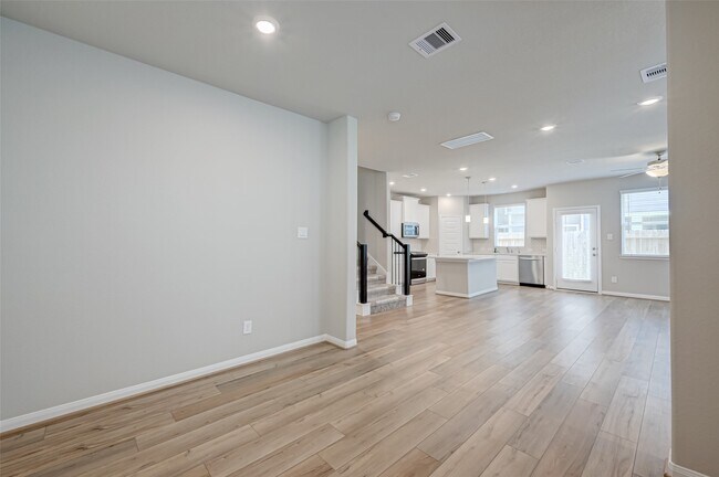 Foto del edificio - 1526 Lakeline Oak Dr