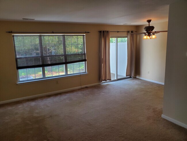 Dining Room with sl.gl.door to rear patio - 3305 Sterling Rd