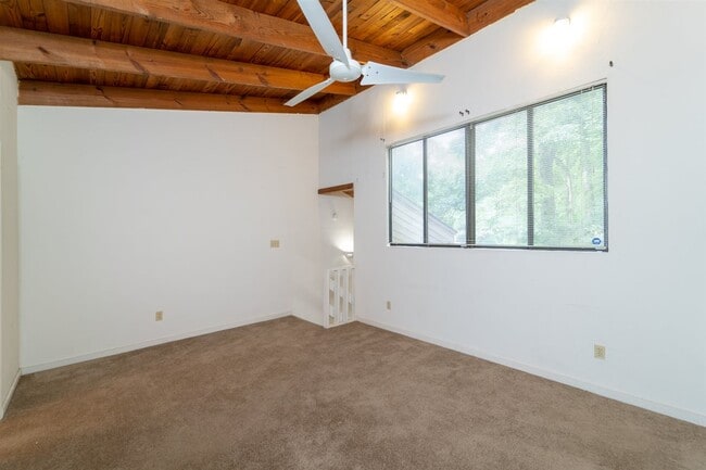 Building Photo - 1311 Rumba Ln
