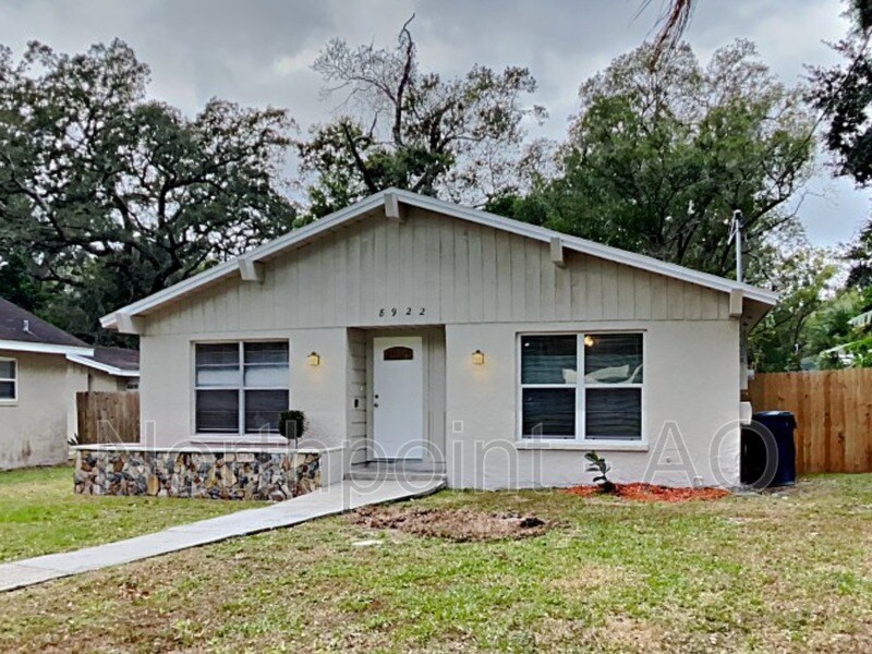 Foto principal - 8922 N Dexter Ave