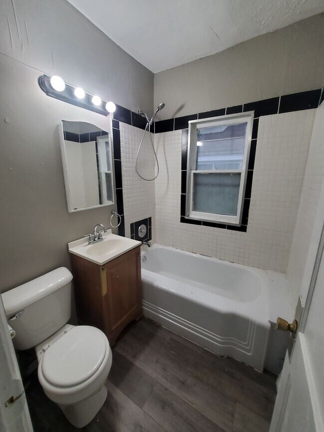 Foto del edificio - 3347 N 29th St