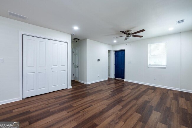 Foto del edificio - 452 Paines Ave NW