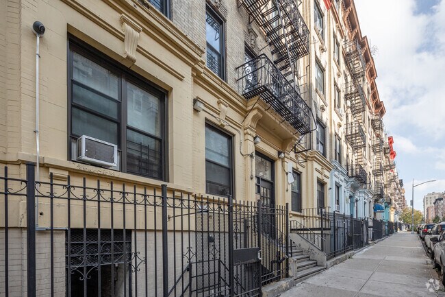 Building Photo - 547-549 W 160th St