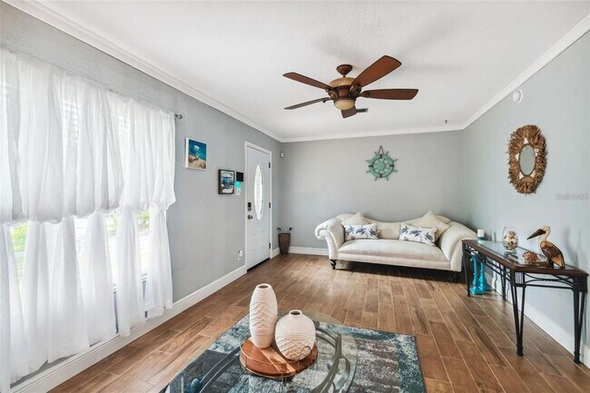 Foto del edificio - 3915 N Ridge Ave