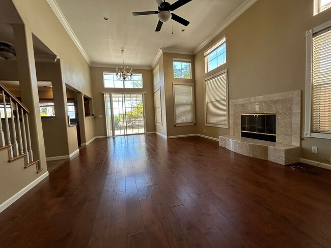 Building Photo - Beautiful home in Evergreen neighborhood
