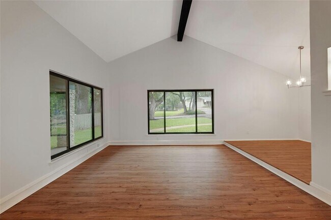 Building Photo - 4007 Vineland Dr