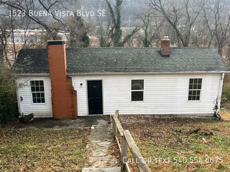 Primary Photo - 1523 Buena Vista Blvd SE