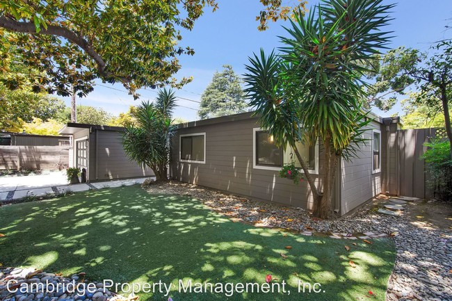 Building Photo - 4 br, 3 bath House - 1919 Ivy Lane