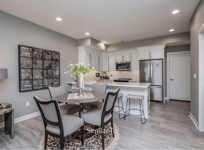 Building Photo - Spacious newer townhouse, 3BR and 2.;5 baths in Waukee, IA