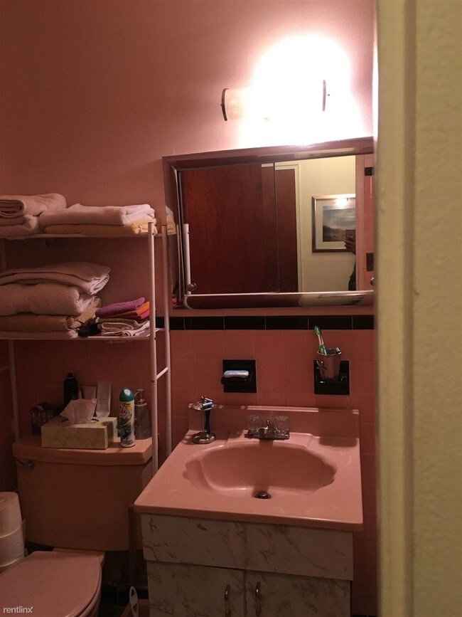 Foto del edificio - 2057 E 53rd Pl