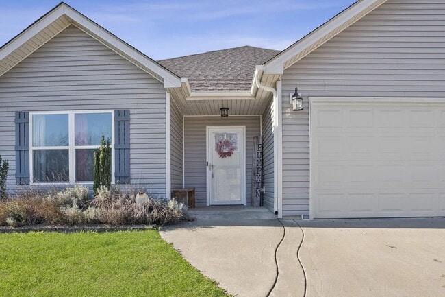Building Photo - 1379 Freedom Dr