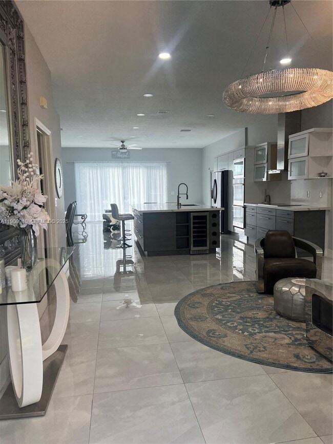 Building Photo - 10664 Paso Fino Dr