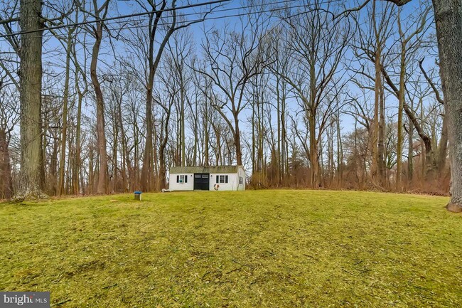 Building Photo - 424 Garrison Forest Rd