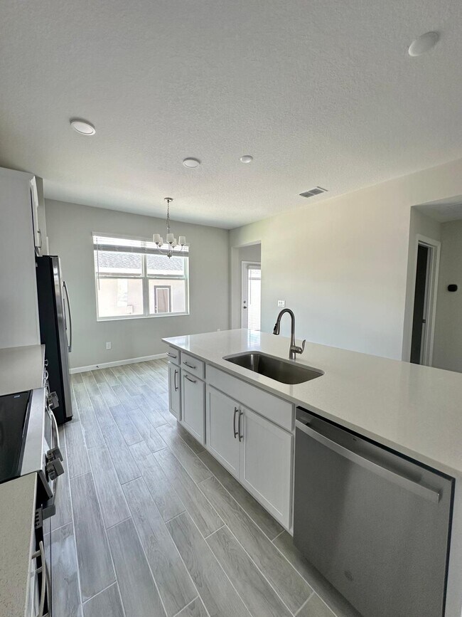 Foto del edificio - 1359 Mount Royal Dr