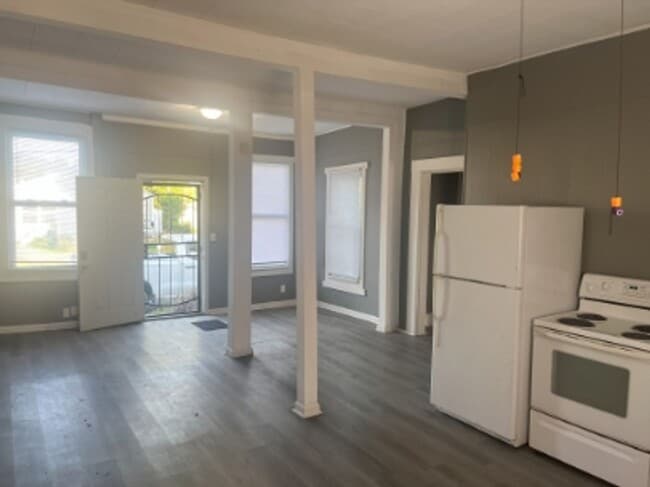 Foto del edificio - 2239 E 34th St