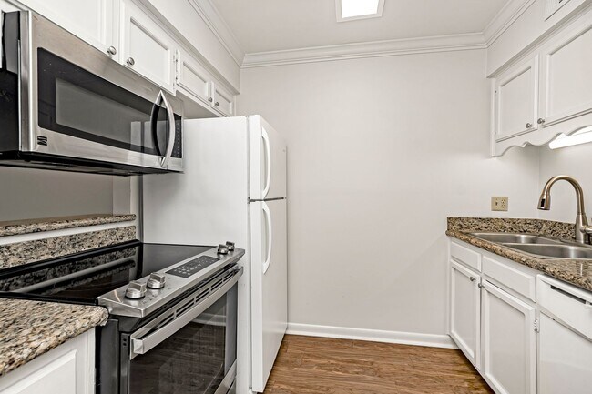 Foto del edificio - 1 Bedroom Downstairs Condo Community Pool