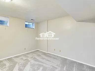 Building Photo - 15675 Ferncreek Dr