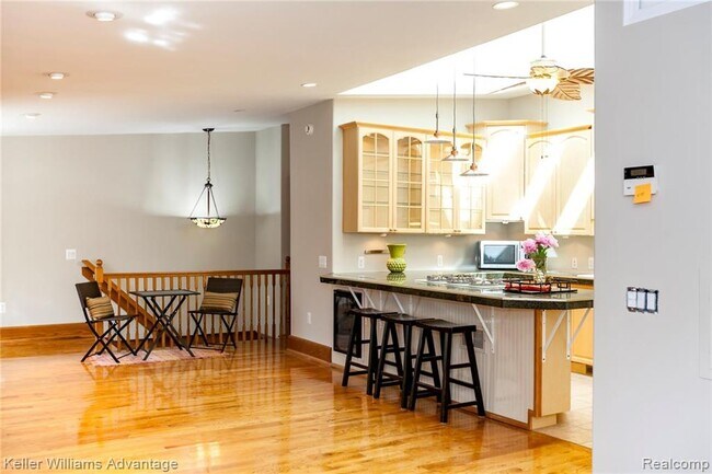 Foto del edificio - 659 W Canfield St