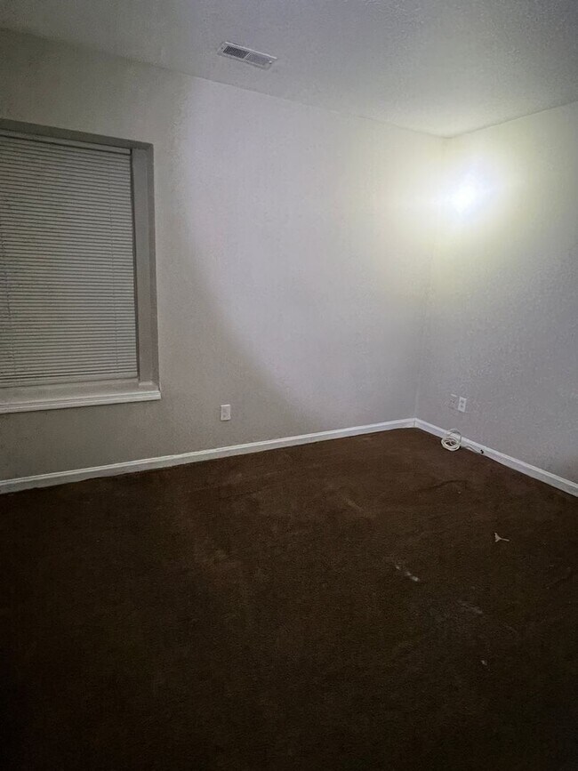 Foto del edificio - 3 Bed newly remodeled, single-family home located in the vibrant city of Indianapolis!