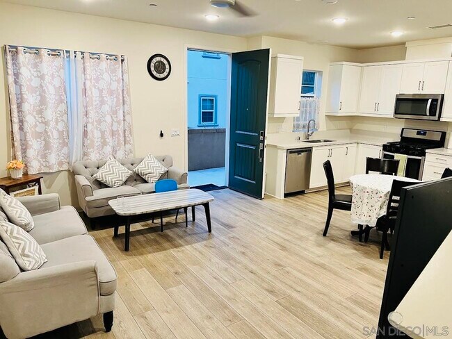Foto del edificio - 839 Blackstone Dr