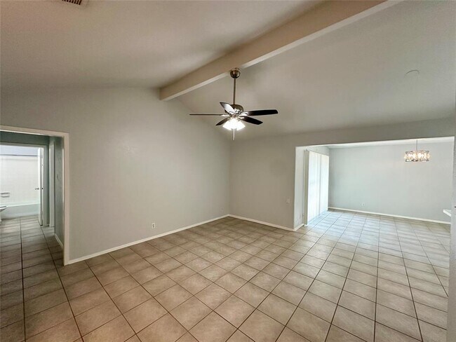Building Photo - 301 Craigmont Dr