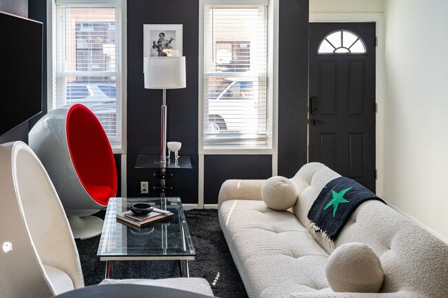 Building Photo - Charming 2BR House in Philadelphia