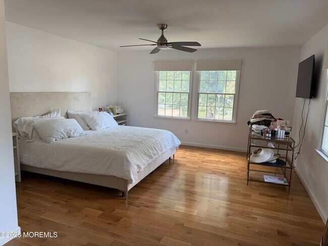 Building Photo - 534 Apple Dr