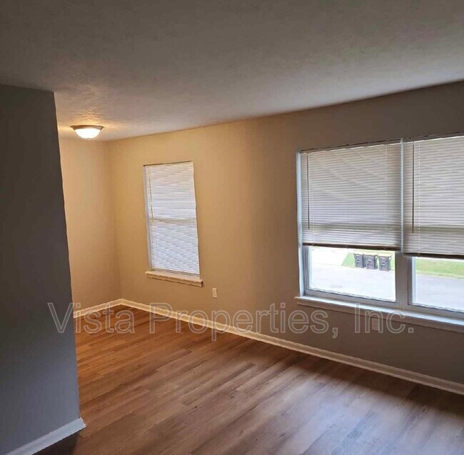 Building Photo - 4908 Saddlebrook Ln