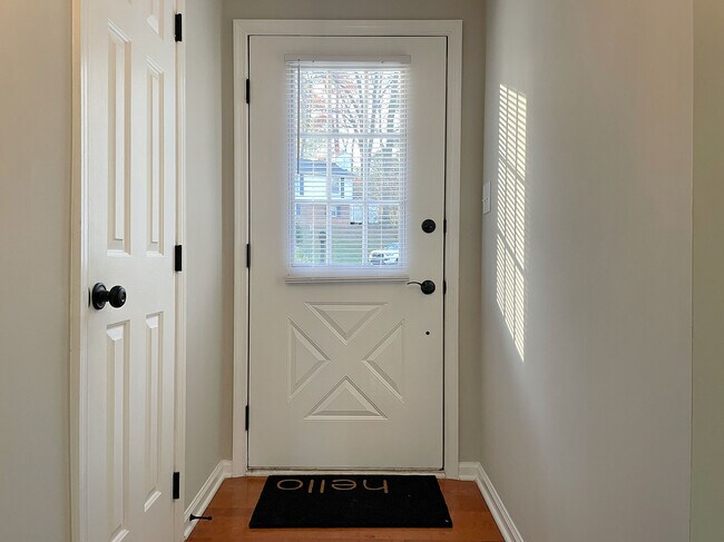 Foto del edificio - 7328 Summerland Dr