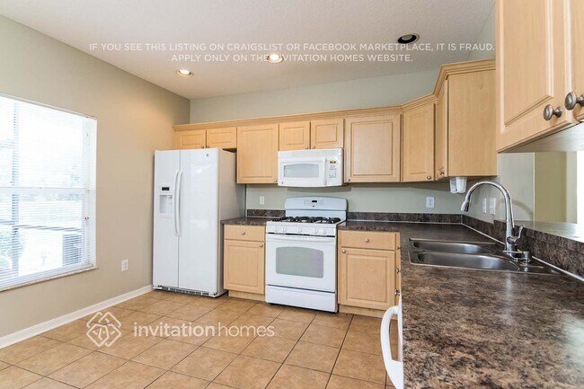 Foto del edificio - 6413 Bridgecrest Dr