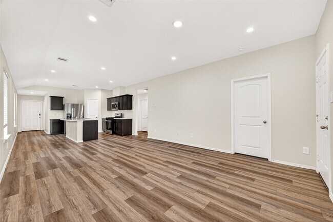 Building Photo - 1710 Legacy Hills Dr