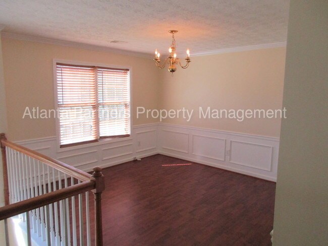 Building Photo - 355 Waverly Point Dr