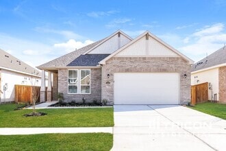 Building Photo - 2330 Cohorn Trl