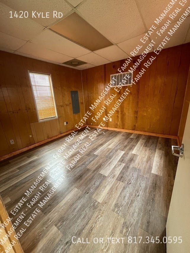 Building Photo - 1420 Kyle Rd