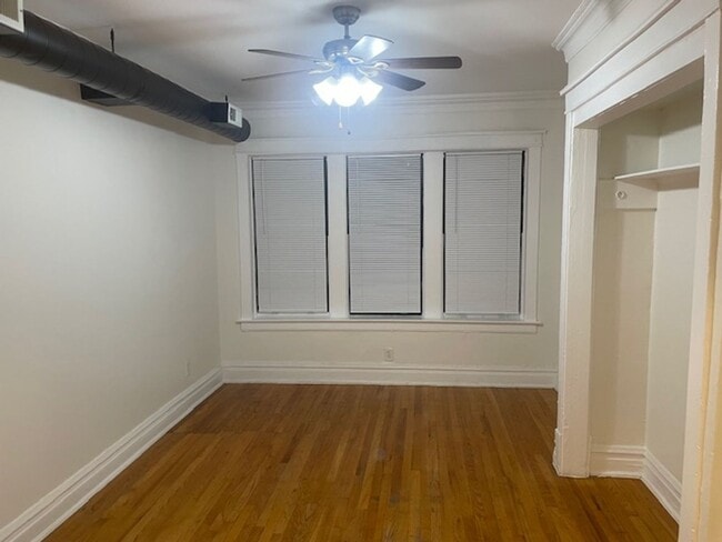 Foto del edificio - 1358 W Rosedale Ave