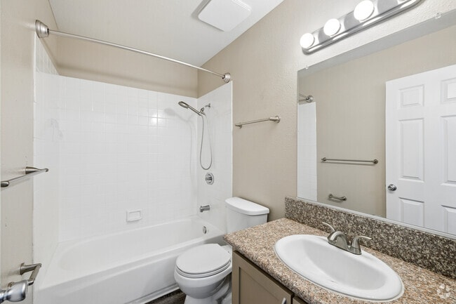 2BR, 1BA - 1,050SF - Bathroom - Fulton Villa Apartments