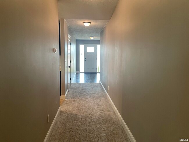 Building Photo - 700 Garvey Ln