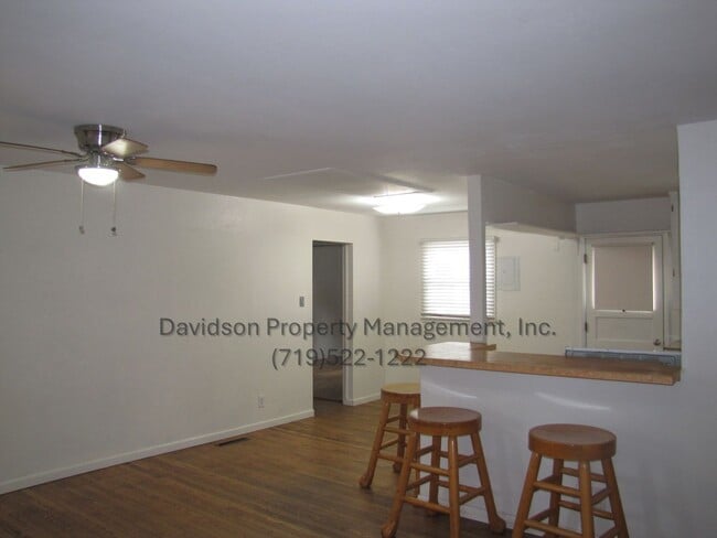 Building Photo - Charming Rancher in Central Colorado Springs