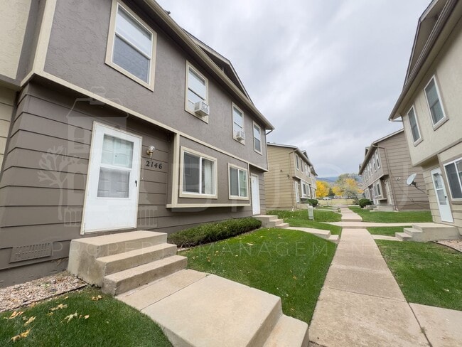 Foto del edificio - Westside Townhome of 21st St.