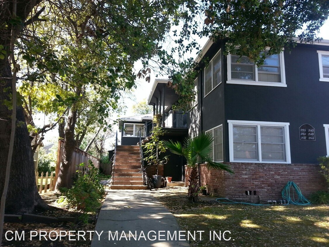 Building Photo - 225 Manzanita Ave