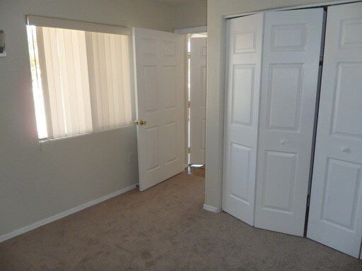 Building Photo - 4410 Buena Loma Way