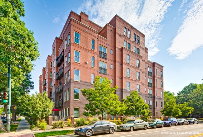 Building Photo - 1630 N Clarkson St