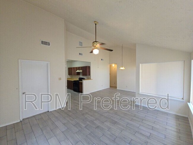 Building Photo - 3930 Mohlerbruk Dr