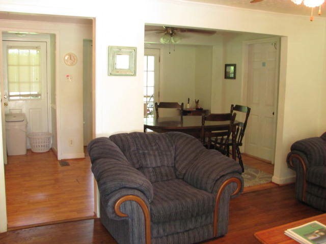 Foto del edificio - 2 Mooresville Rd