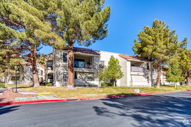 Building Photo - Las Casitas at Spring Valley
